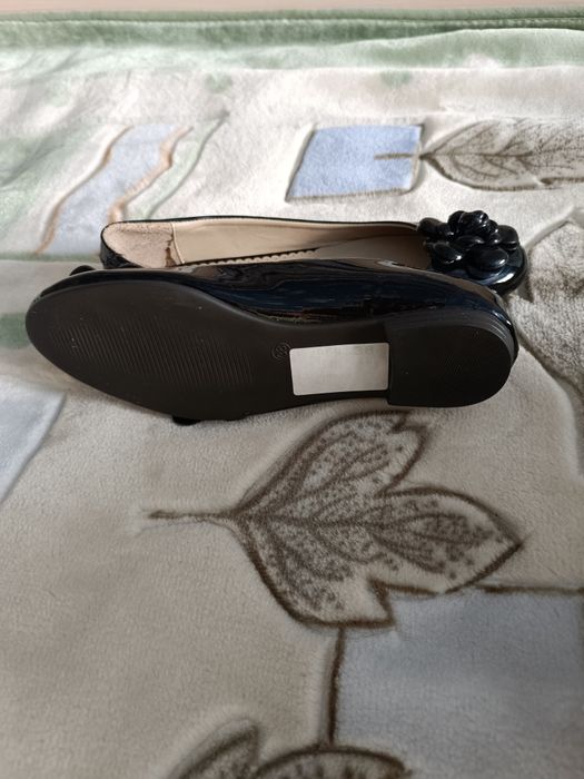 Продаются летние женские туфли