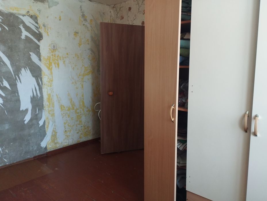 Продам двухкомнатную общежития