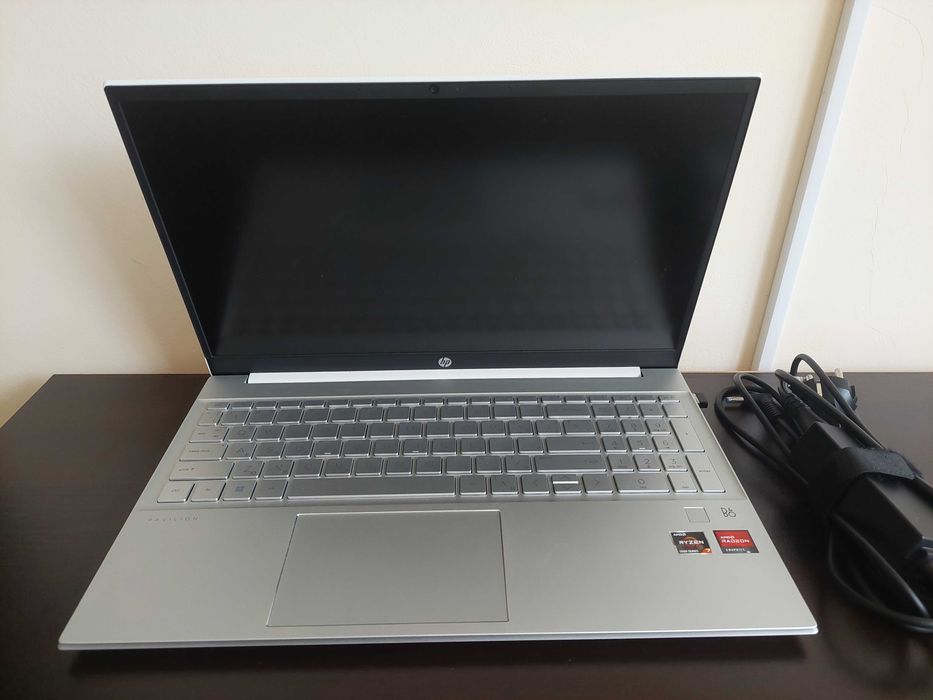 Лаптоп HP Pavilion 49L50EA