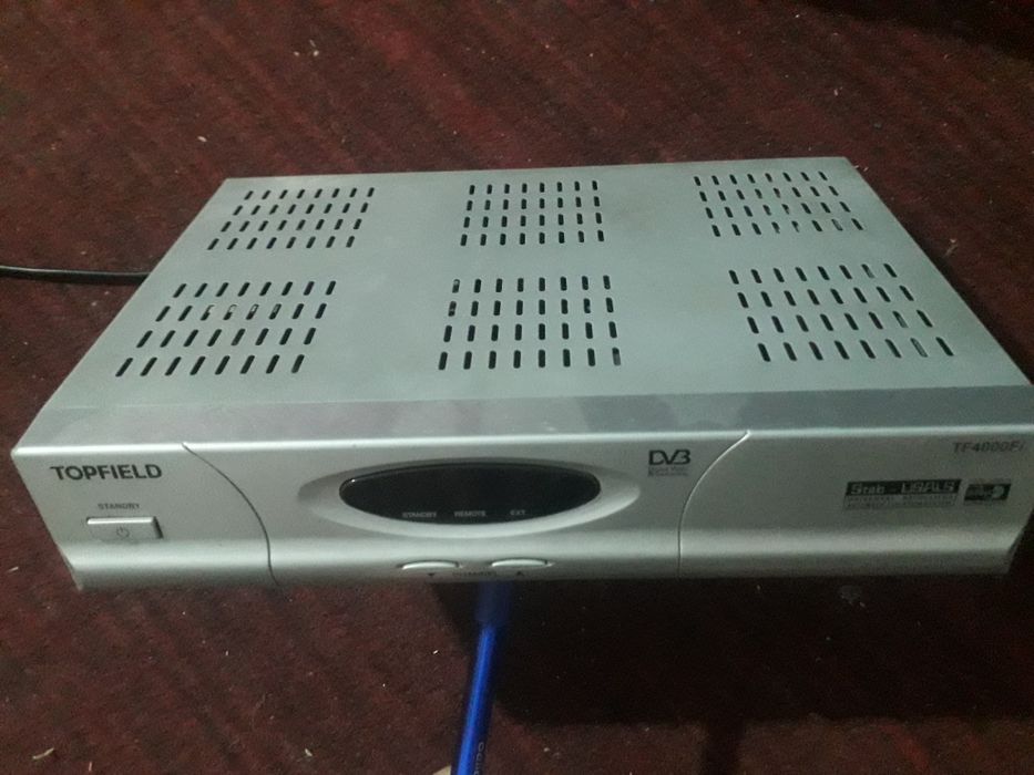 Тюнер Спутниковой антенны "TOPFIELD" TF4000Fi
