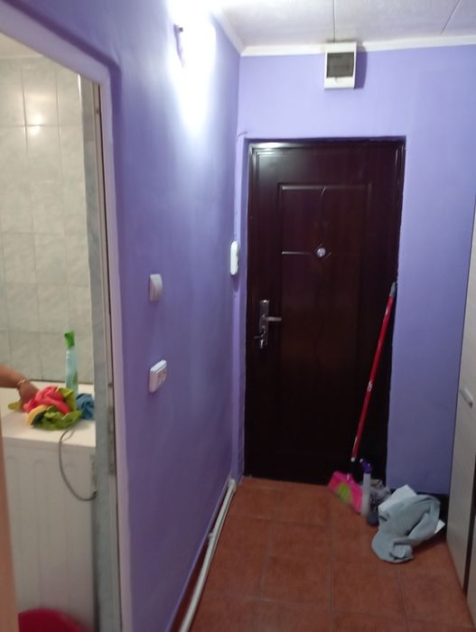 Închiriez garsoniera