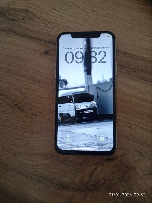 Iphone 11pro srochna sotiladi