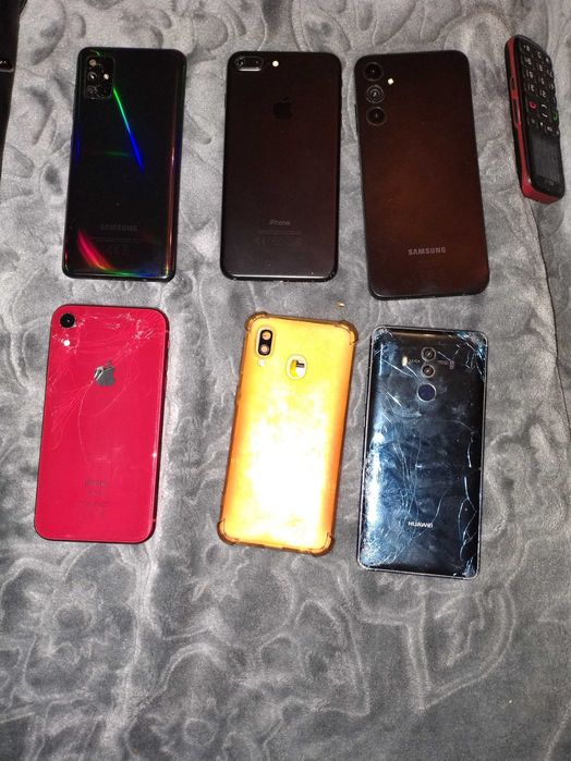 Telefoane lot pentru piese , dezmembrări