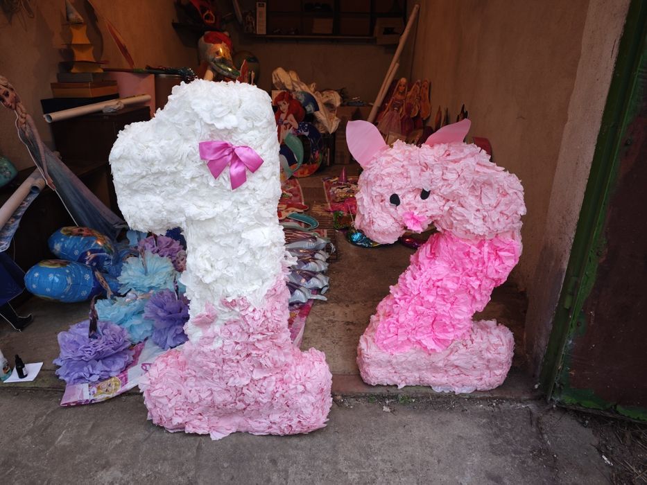 Украса за рожден ден : Ариел , Барби , Маша и Мечока, Елза и Ана