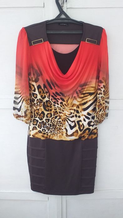 Платья женские нарядные