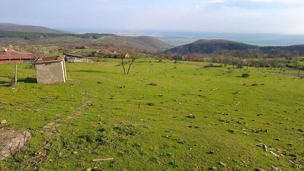 Къща в с.Кошарица, м-ст Плазовец