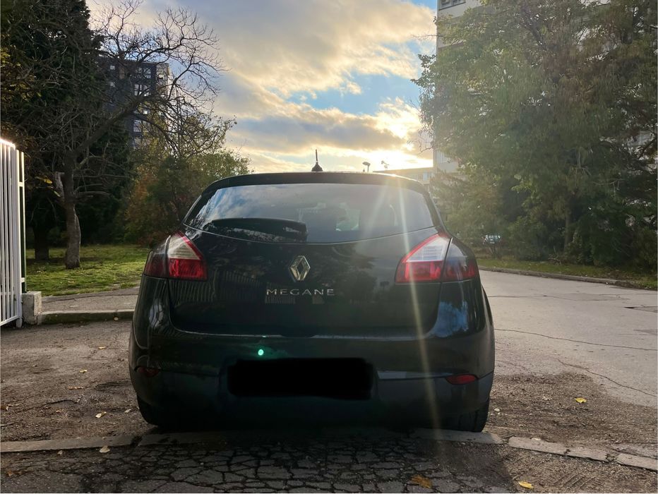 Рено Меган Мотор Броня Фар Капак Дюза Турбо Врата Салон Врата Огледало