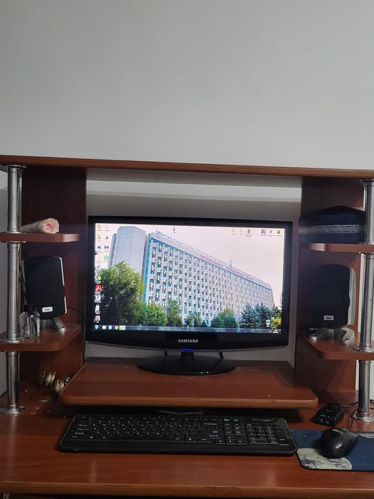 Продаю полный комплект Компьютер