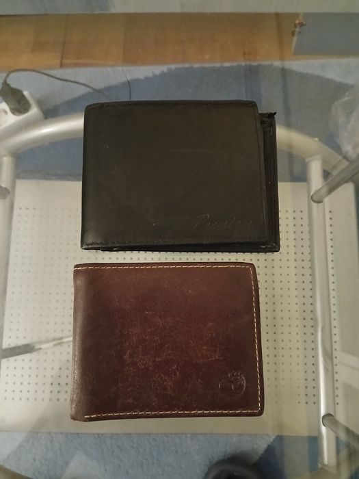 Portofele pentru bani și carduri