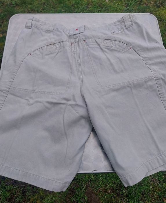 Продавам 3 броя къси панталони