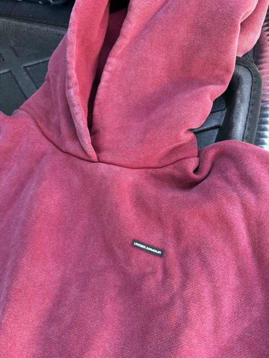 Суичър на Under Armour