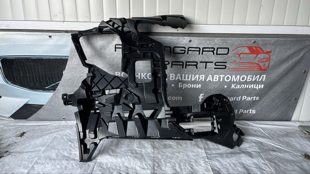 Лява и дясна основа за халоген BMW X5 G05 2023-