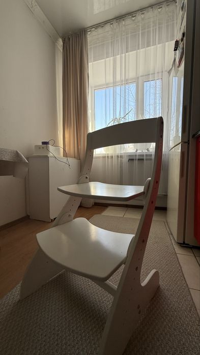 Продам детский стул