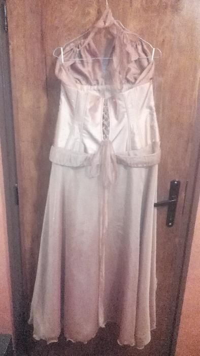 Елегантна бална рокля