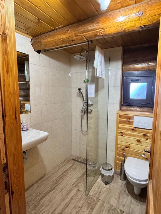 Cabane tutistice  + teren