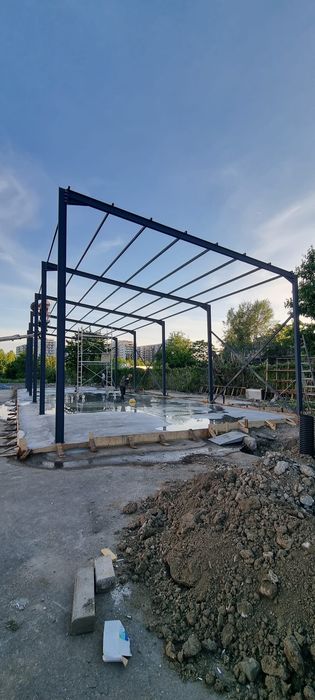 Vând structură metalică 10×20×4h