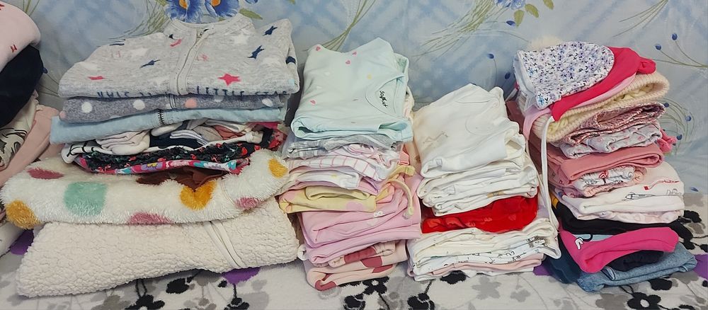 Lot hainute pentru fetite 68/74/80