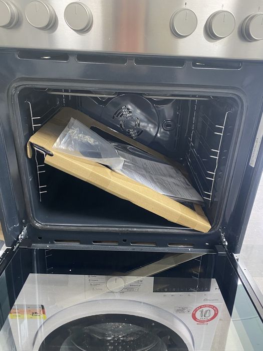 Фурна за вграждане с плот Bauknecht  HVP2 NN5F IN, HEKO S200,котлон CHR 3462 IN, 5 функции