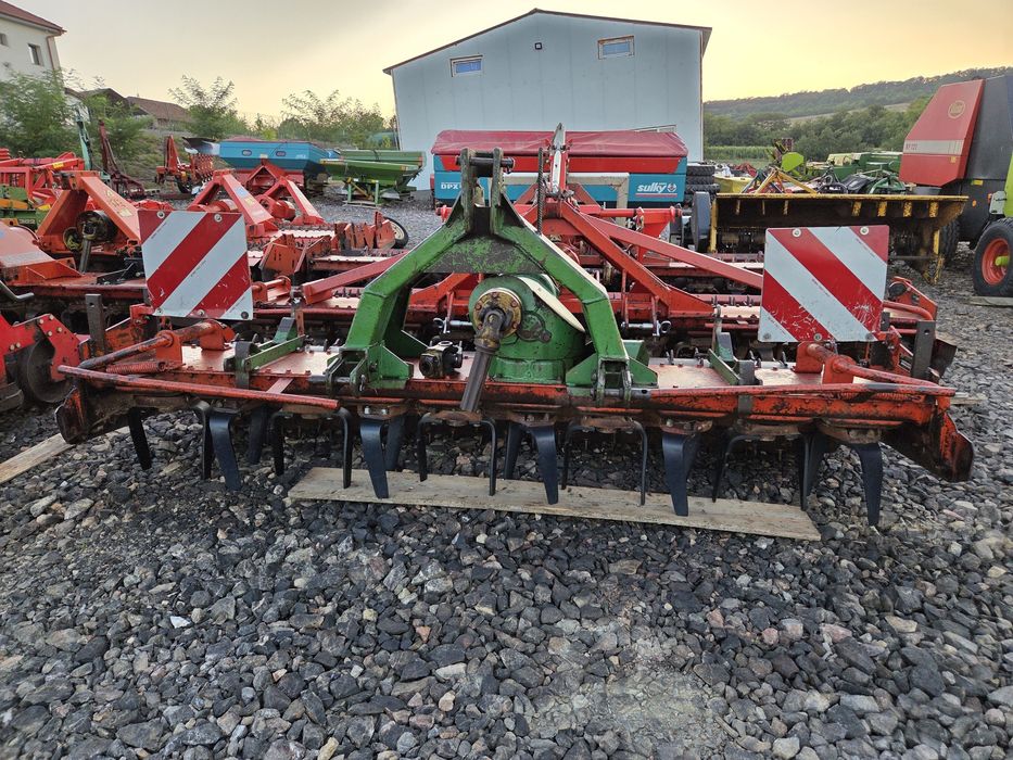 Freza Grapa Rotativa Kuhn HR 3002D