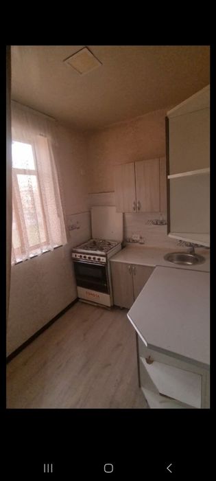 Srochna 3 xonali  dom sotiladi