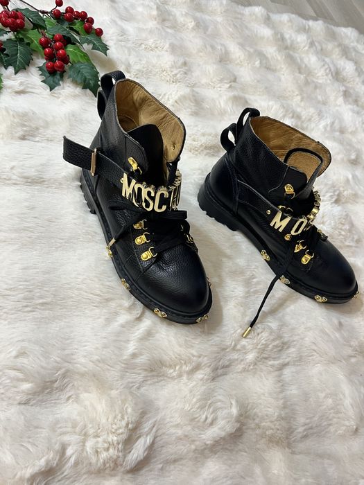 Bocanci / ghete din piele naturala Moschino marimea 36