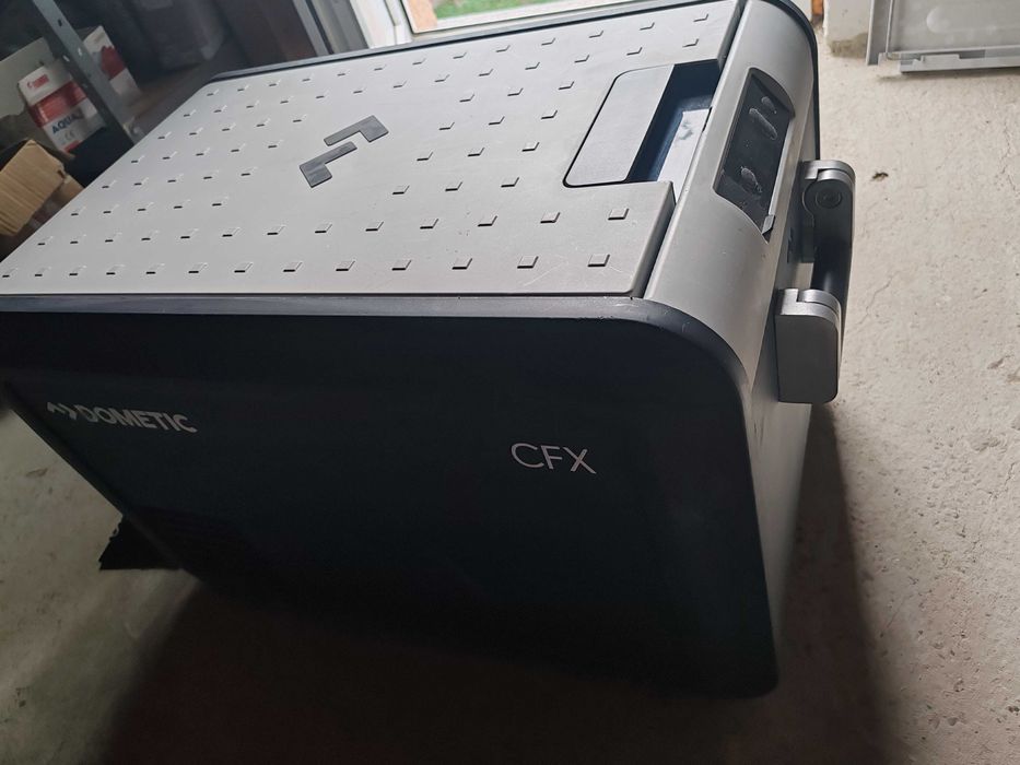 Frigider 12v Domestic CFX335 Defect