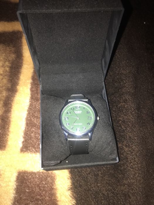 Продам часы casio