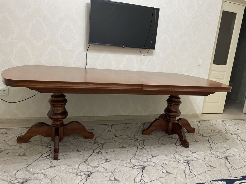 Продаю стол из дуба