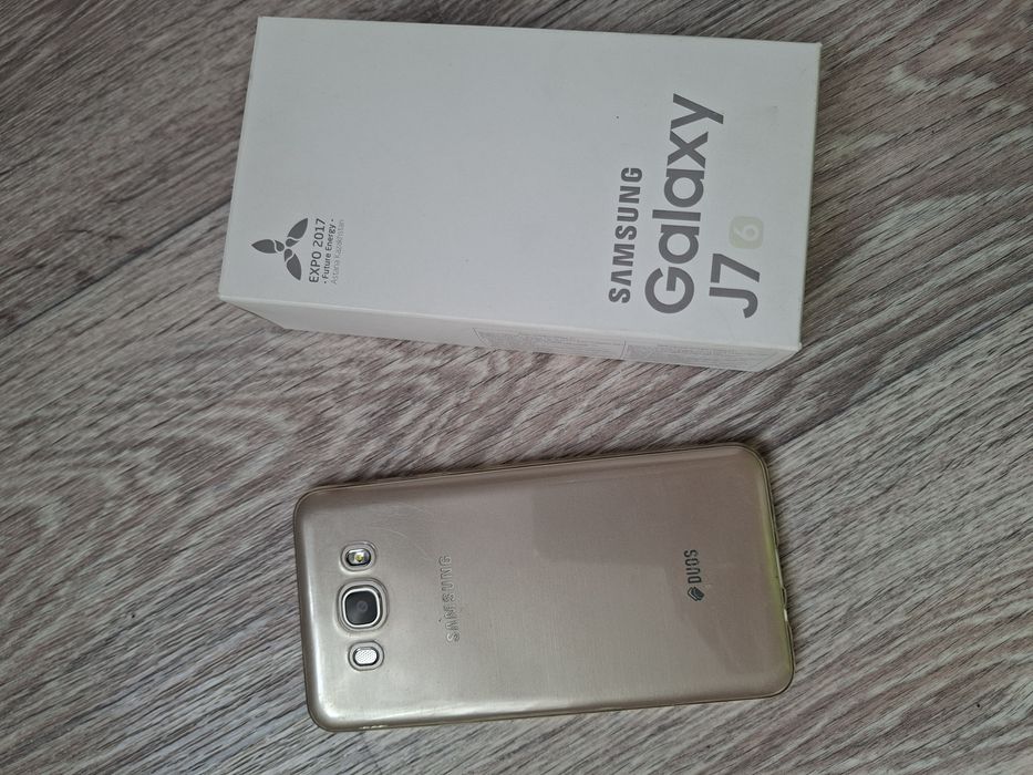 Продам телефон Samsung J7