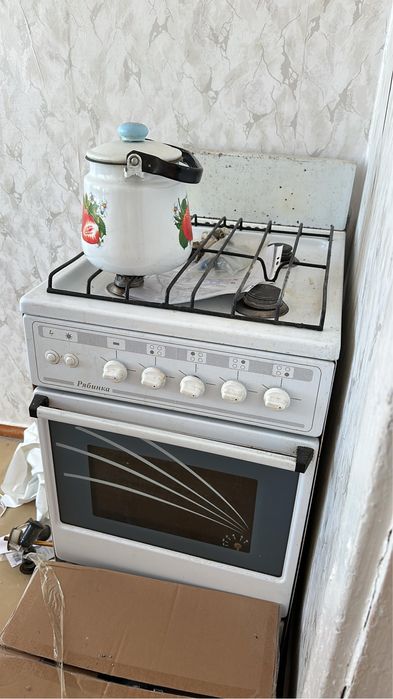 Продам Газ плиту 2500