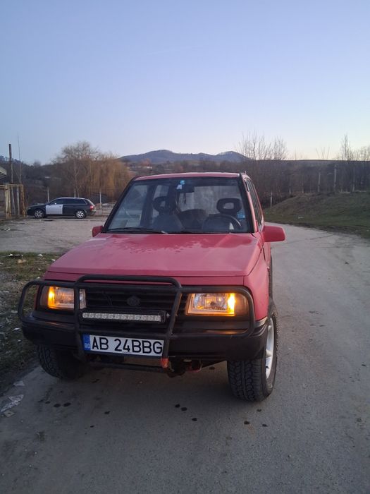 Vând suzuki vitara 1.6 8v