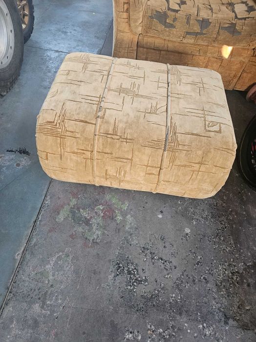 Диван с канапе и 2бр. табуретки