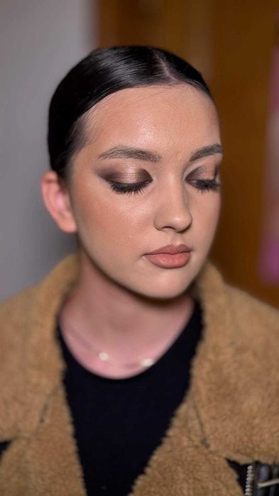 Make-up profesional,pensat si stilizare sprancene