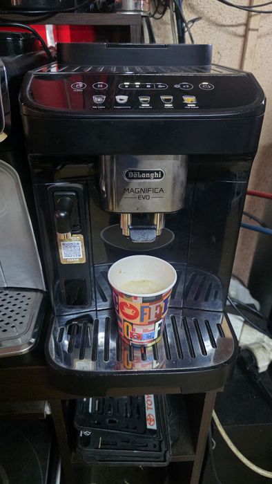 Expresor cafea automat delonghi magnifica evo