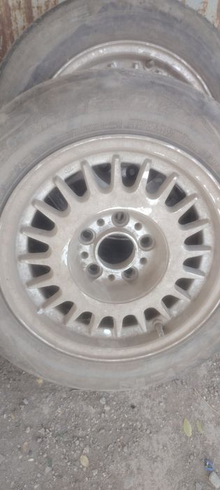 Комплект диск с шины на R 15.от БМВ Е 36