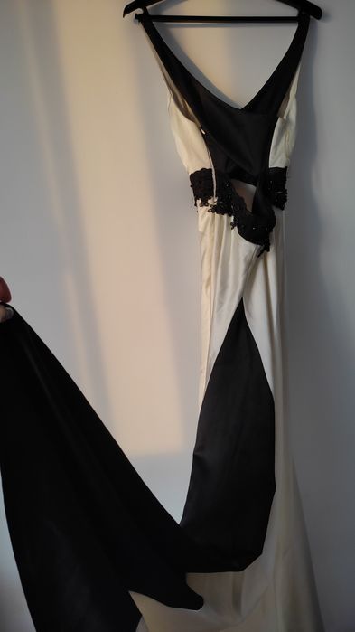 Платье со шлейфом