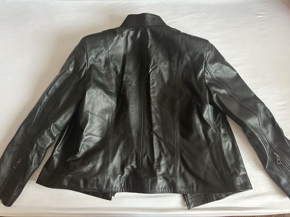 Дамско кожено яке