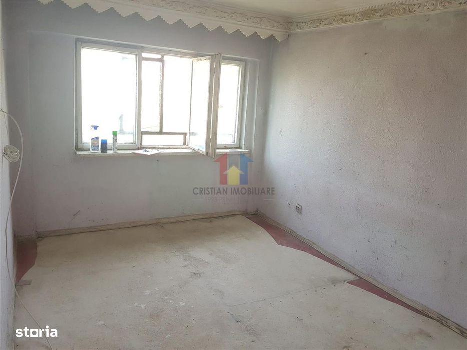 SUPER PRET LIBERA Garsoniera Hipodrom etaj 4, confort I — fotografia 1