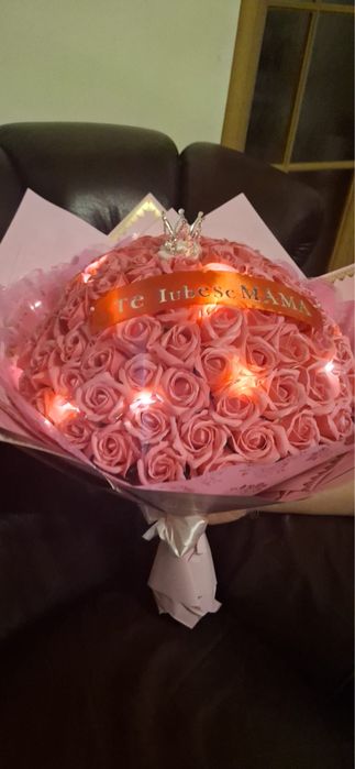 101 trandafiri de sapun cu luminite