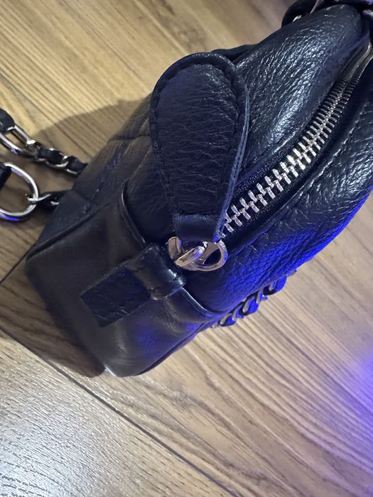 Дамска чанта през рамо от естествена кожа