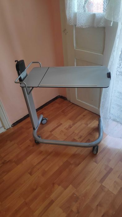 Masa spital pliabila ingrijire bolnavi