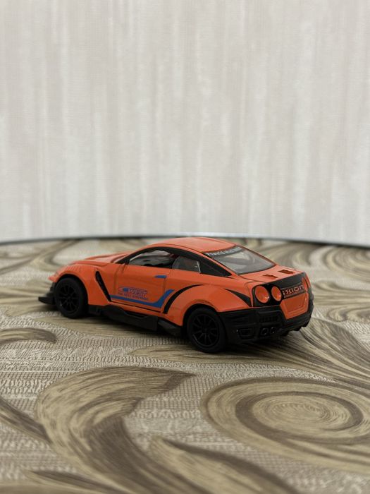 Моделька машины GTR s Sport