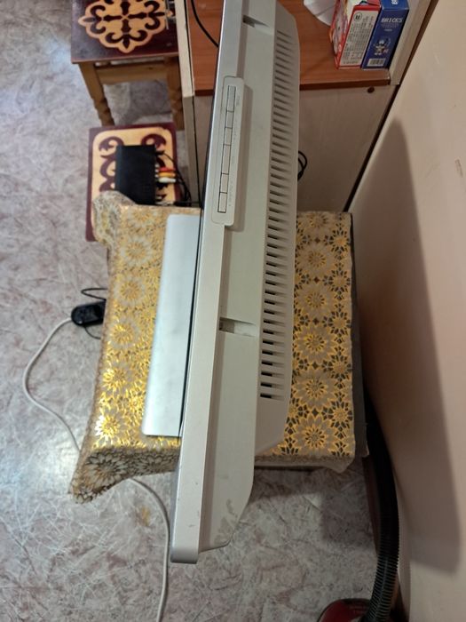 Телевизор Филипс продам.