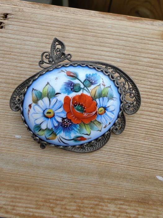 Брошь финифть, Советских времен,