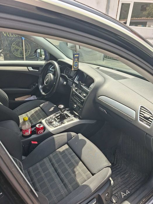 Audi A4 Avant B8.5 S line – 2015 – 2.0 TDI 177 CP – Manuală – Euro 5 – Dotări Premium