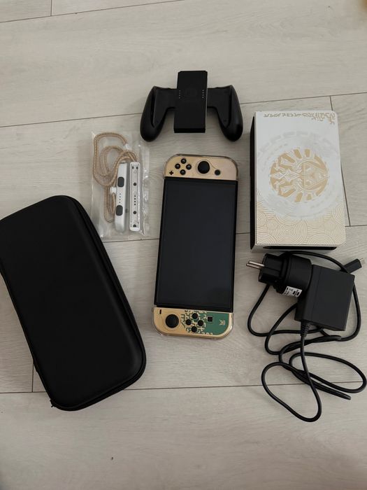 Nintendo Switch OLED – The Legend of Zelda Edition