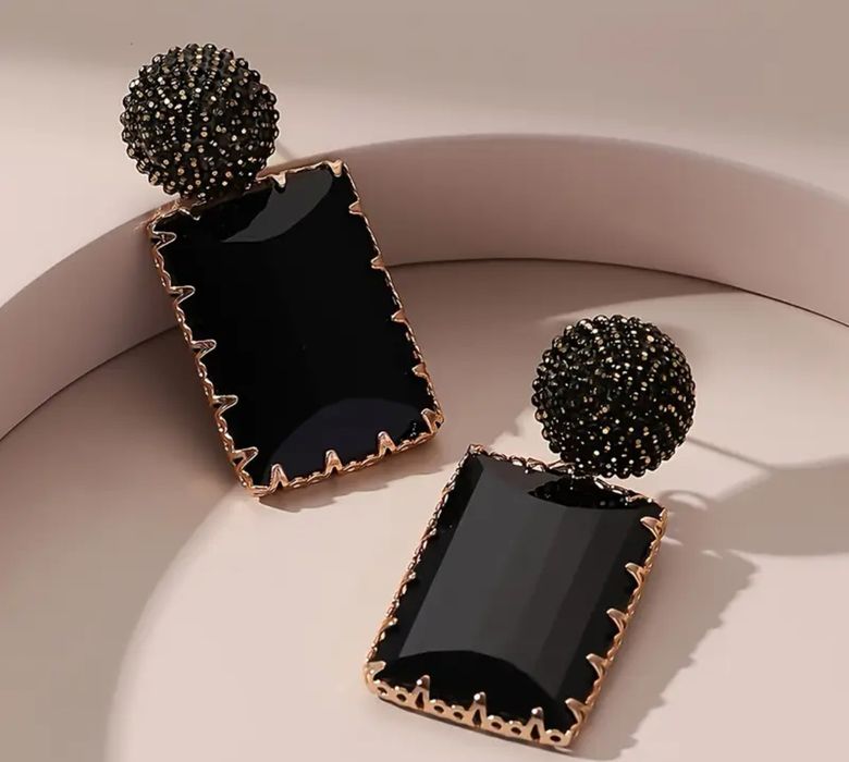 Дамски обеци за повод