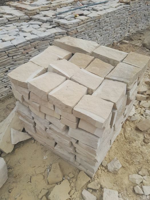 Piatra naturala ornamentala de Slanic pentru placari