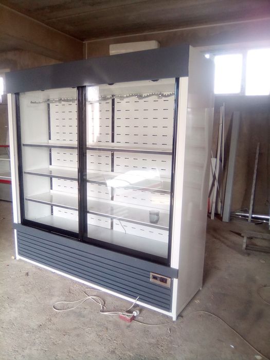 Витрина холодильник