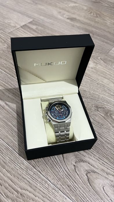 Продам часы Mukuo
